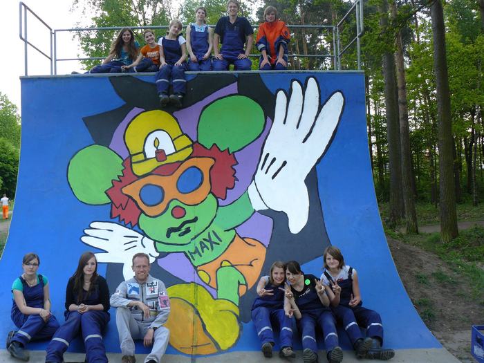 Maxhuette - Haidhof: Frische Farbe fr die Skaterbahn